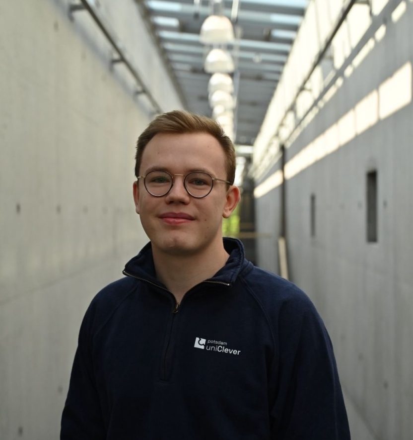 „Bilden, Beraten, Bewegen“ – Vorstand von uniClever Tim Beyer im Interview mit der SpeakUP